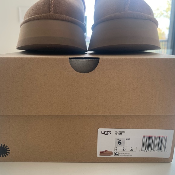 UGG TAZZ NEW IN BOX SIZE 6 - Picture 12 of 12